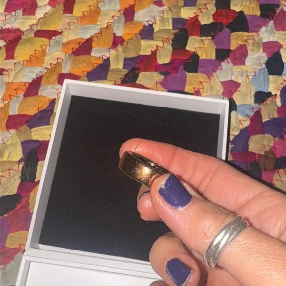 Oura Ring Gen 3 - Rose Gold Size 10 with Charger! - Picture 2 of 4